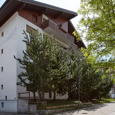 Lioda Castle 公寓 科尔蒂纳丹佩佐